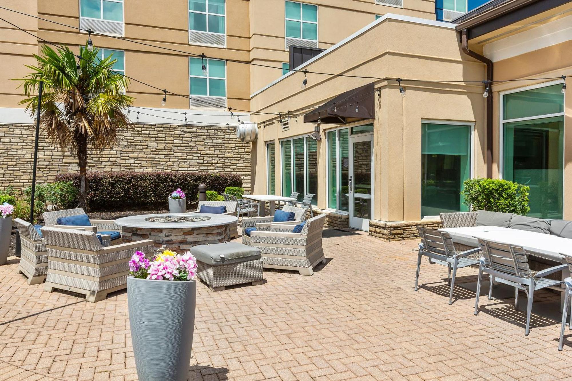 Hilton Garden Inn Atlanta Airport North College Park Bagian luar foto